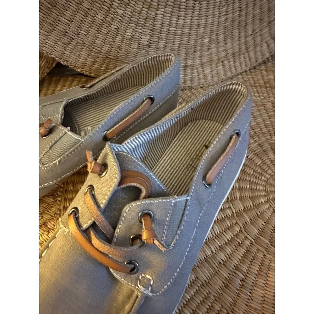 The Children’s Place boys size 4 shoes